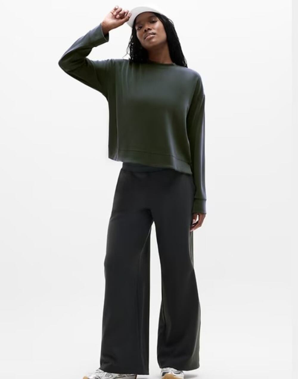 Athleta Seasoft Crewneck Sweatshirt Softstreme Elm Green M